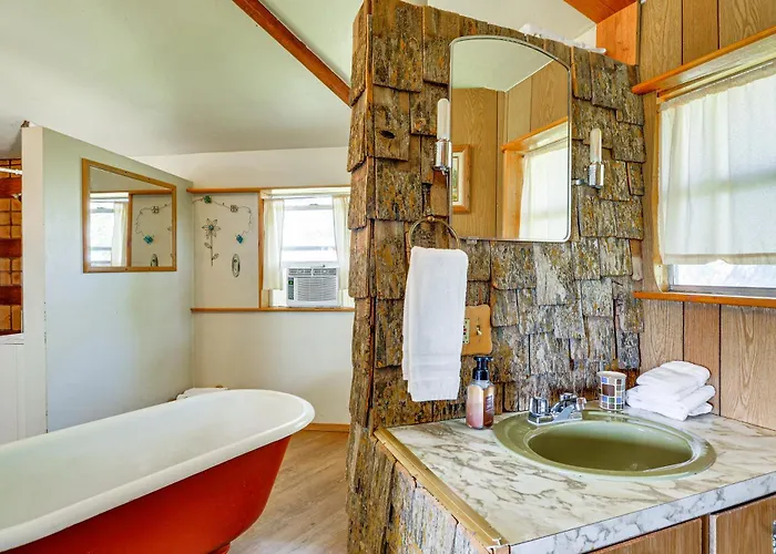 Holiday home 'snowflake Cabin' - Mins To Cody & Red Lodge! *